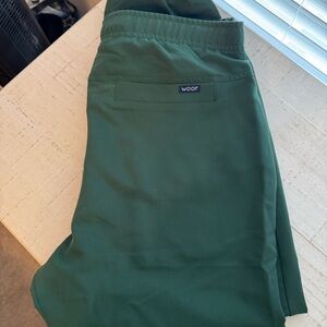 Mens large WOOF hunter green scrub joggers